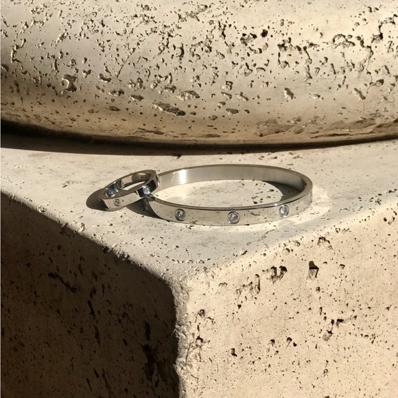 Woman’s Love Screw Gift Gold Bracelet Bangle - Picture 6 of 8